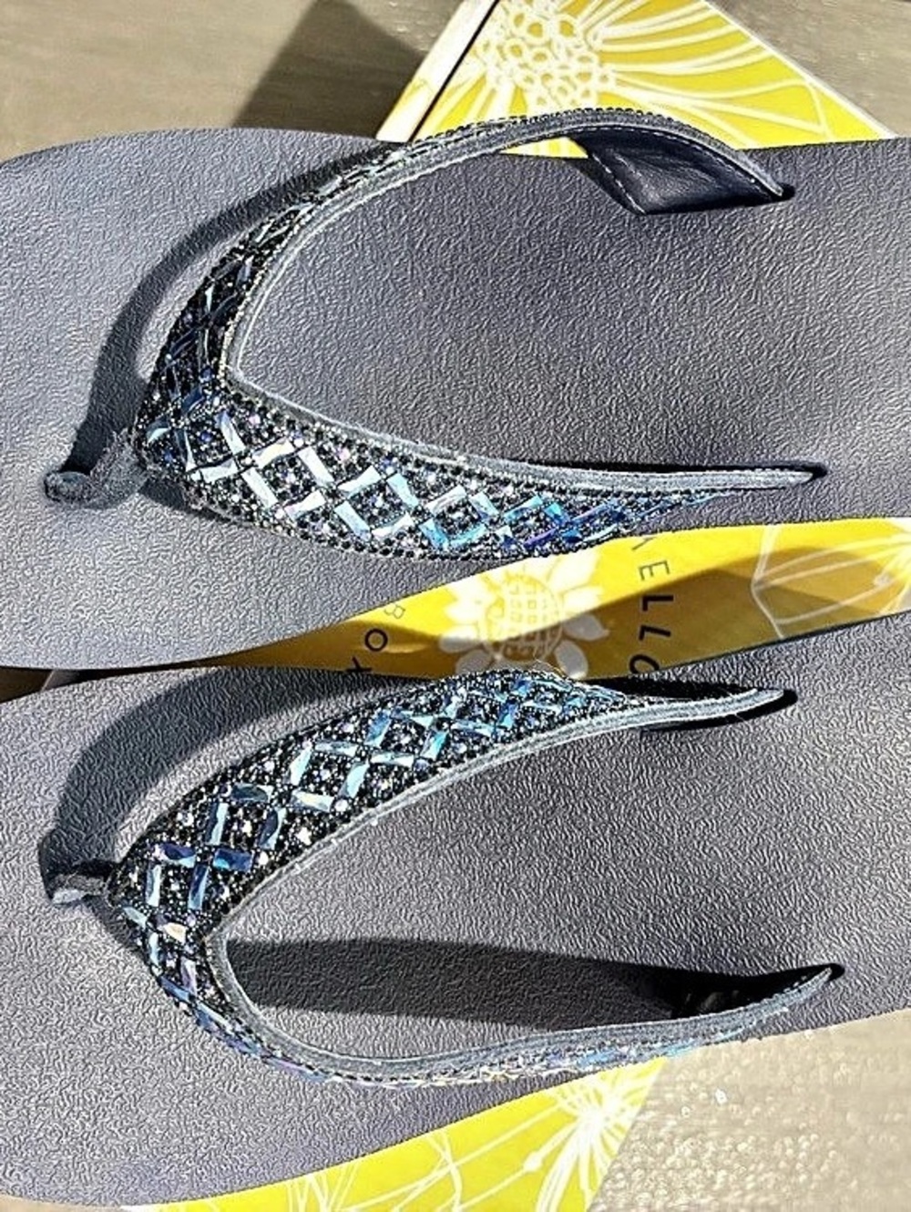 Yellow Box TURBO Geometric Flip Flop Sandals in Black & Blue US 11 NWT